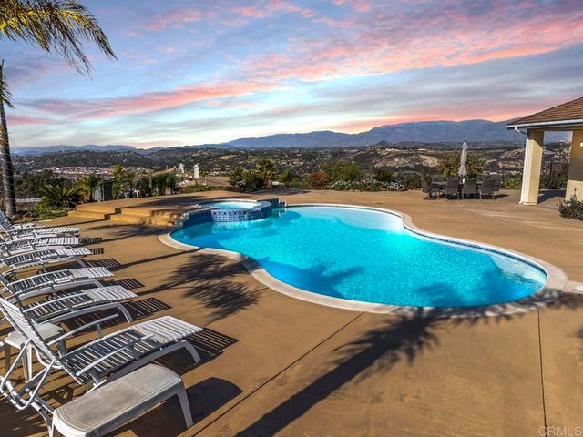 27051 Toyon Ridge Trail, Valley Center, CA 92082