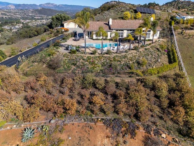 27051 Toyon Ridge Trail, Valley Center, CA 92082
