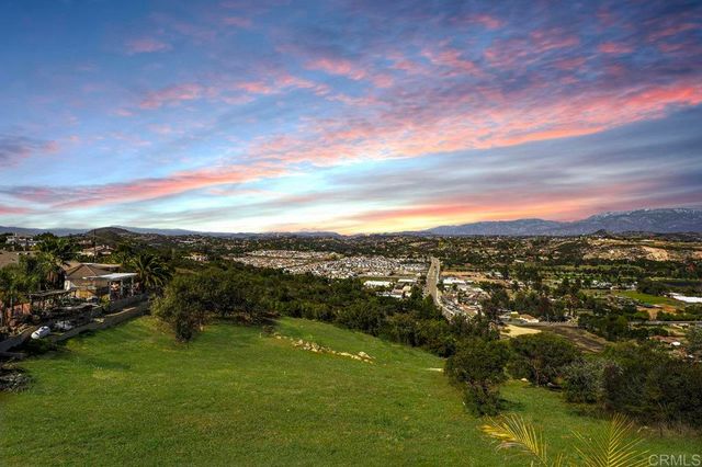 27051 Toyon Ridge Trail, Valley Center, CA 92082