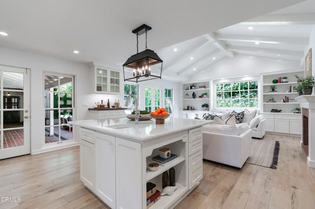 2051 Mendocino Lane, Altadena, CA 91001