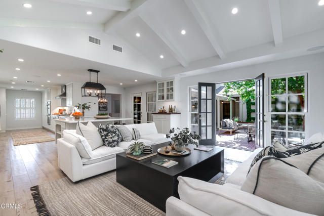 2051 Mendocino Lane, Altadena, CA 91001