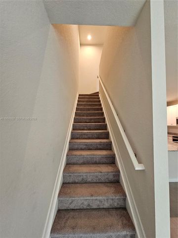 10824 SW 232nd Ter ., Homestead, FL 33032