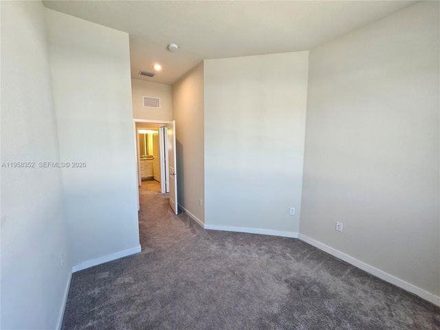 10824 SW 232nd Ter ., Homestead, FL 33032