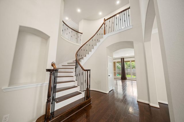 511 Somerset Drive, Sugar Land, TX 77479