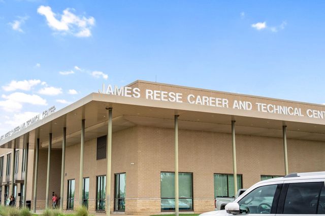 511 Somerset Drive, Sugar Land, TX 77479