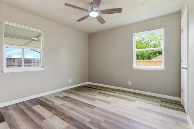 2307 Windsor Lane, Pasadena, TX 77506
