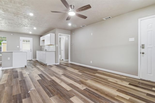 2307 Windsor Lane, Pasadena, TX 77506