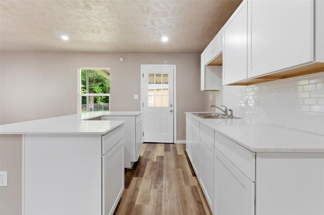 2307 Windsor Lane, Pasadena, TX 77506
