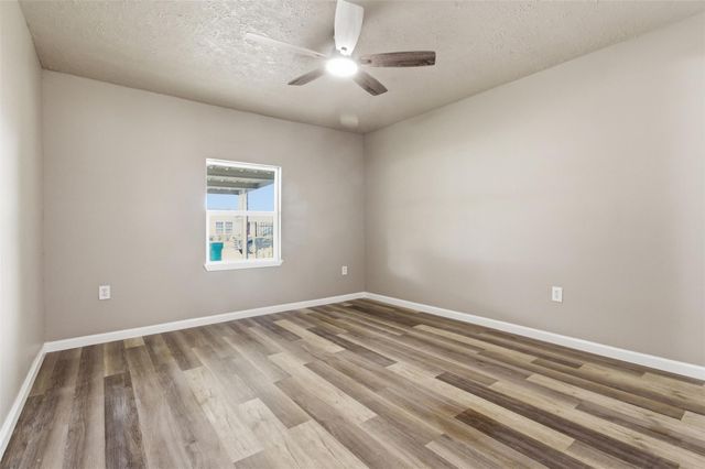 2307 Windsor Lane, Pasadena, TX 77506