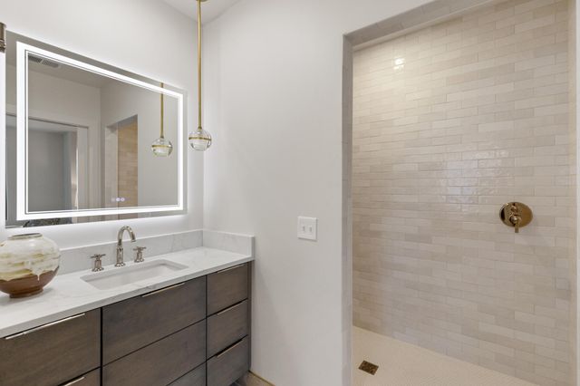 106 W Vine Street 609, Lexington, KY 40507