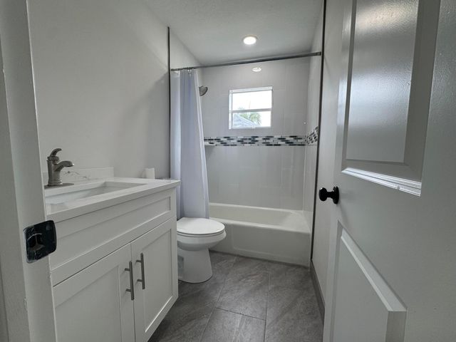 589 Cashiers Drive, West Palm Beach, FL 33413