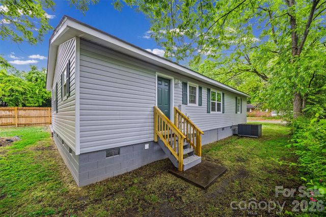 327 E Morrow Avenue, Monroe, NC 28112