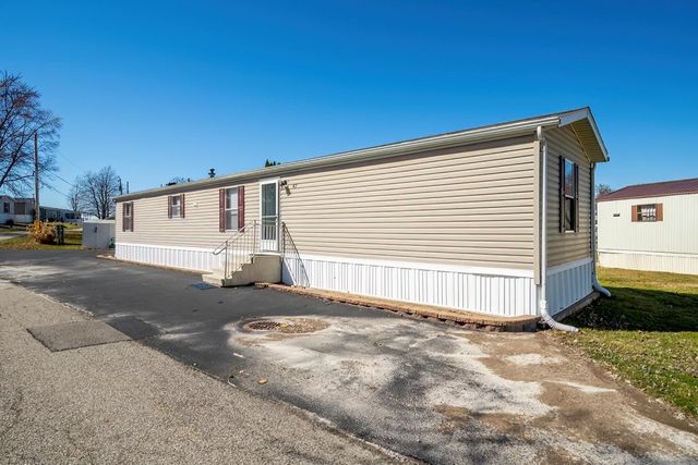 215 Lane 101A Hamilton Lk Lot 47, Hamilton, IN 46742