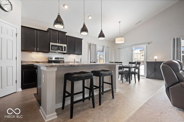 8138 Cagles Mill Trace, Avon, IN 46123