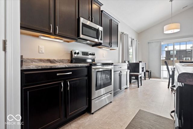 8138 Cagles Mill Trace, Avon, IN 46123