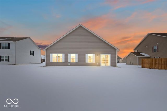 8138 Cagles Mill Trace, Avon, IN 46123