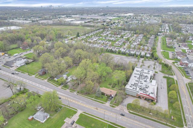 2423 Stelzer Road, Columbus, OH 43219