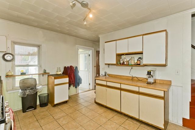 146 Beech St., Holyoke, MA 01040