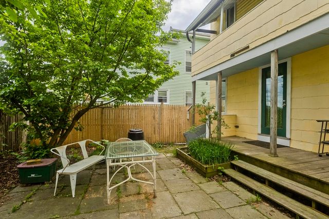 146 Beech St., Holyoke, MA 01040