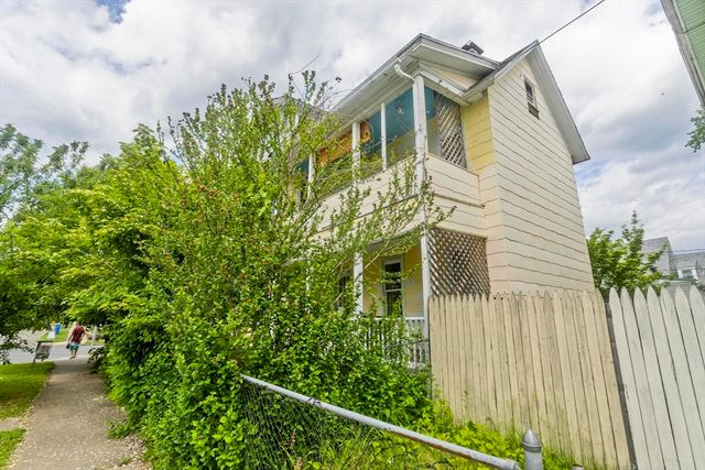 146 Beech St., Holyoke, MA 01040