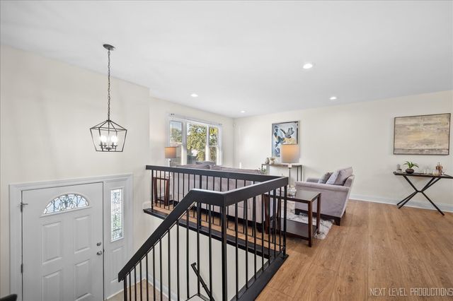 5628 Crestwood Road, Matteson, IL 60443