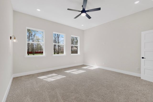 1011 Division Street, Greenville, TX 75401