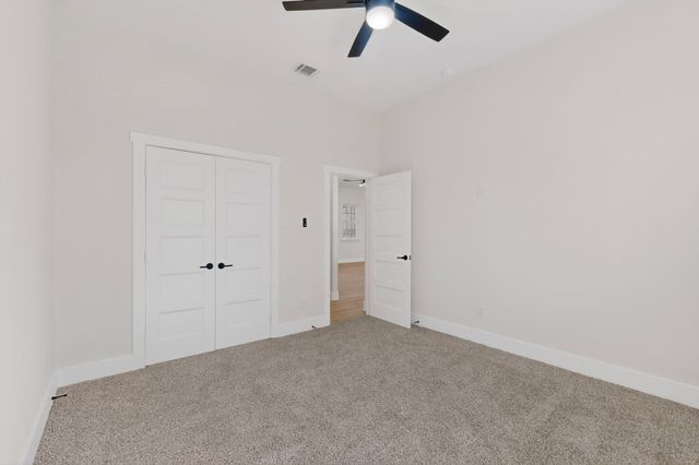 1011 Division Street, Greenville, TX 75401