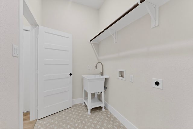 1011 Division Street, Greenville, TX 75401