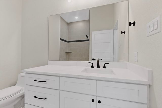 1011 Division Street, Greenville, TX 75401