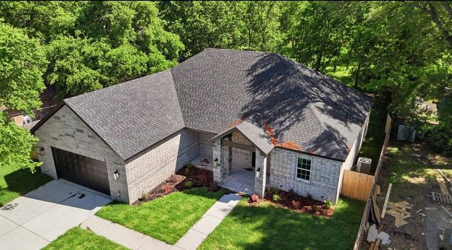 1011 Division Street, Greenville, TX 75401