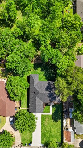 1011 Division Street, Greenville, TX 75401