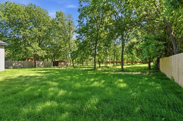 1011 Division Street, Greenville, TX 75401