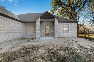 1011 Division Street, Greenville, TX 75401