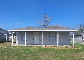 1311 Fred Street, El Campo, TX 77437