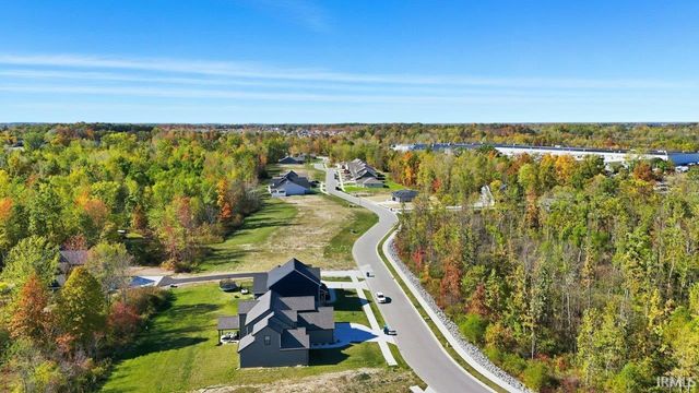 104 N Deer Cliff Run, Fort Wayne, IN 46804