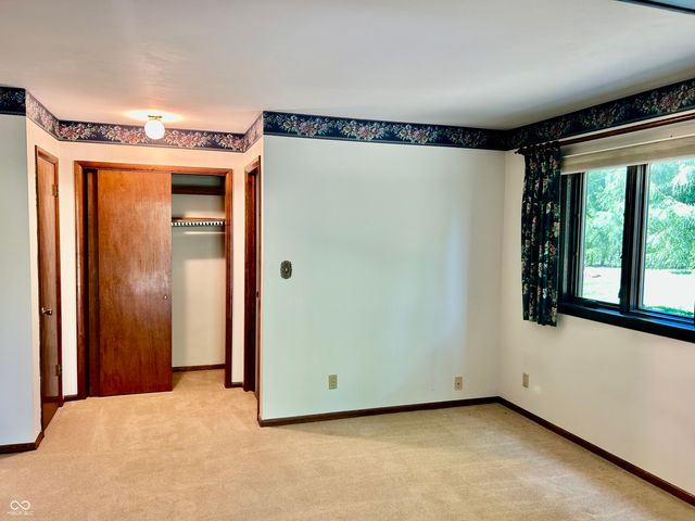 874 S Lakehurst Drive, Franklin, IN 46131
