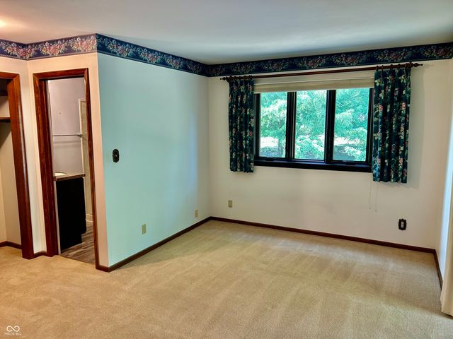 874 S Lakehurst Drive, Franklin, IN 46131