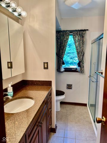 874 S Lakehurst Drive, Franklin, IN 46131