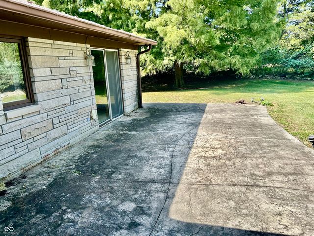 874 S Lakehurst Drive, Franklin, IN 46131