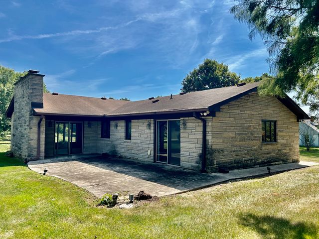 874 S Lakehurst Drive, Franklin, IN 46131