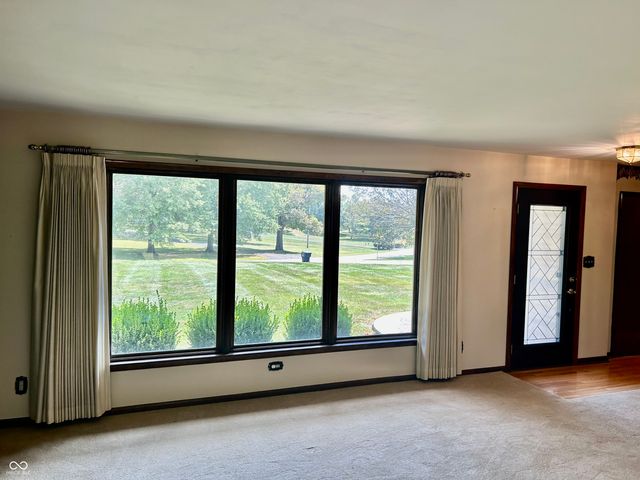 874 S Lakehurst Drive, Franklin, IN 46131