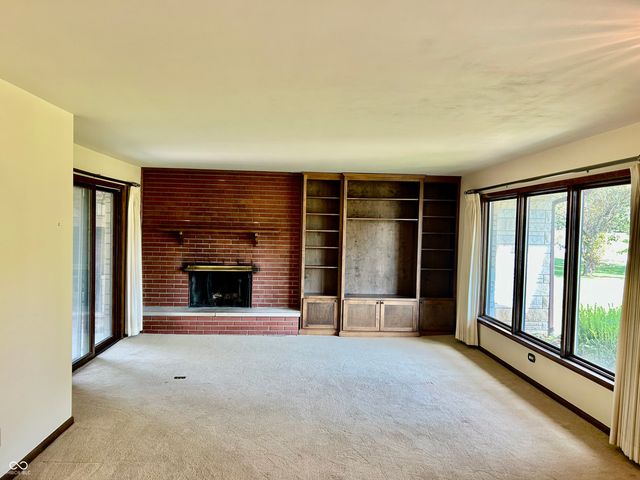 874 S Lakehurst Drive, Franklin, IN 46131
