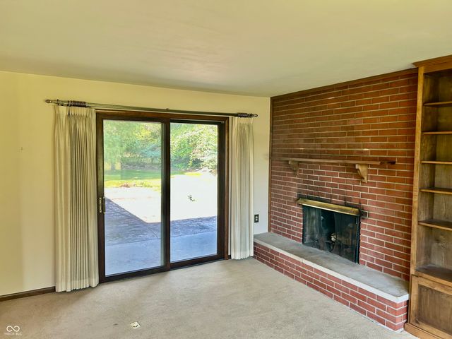 874 S Lakehurst Drive, Franklin, IN 46131