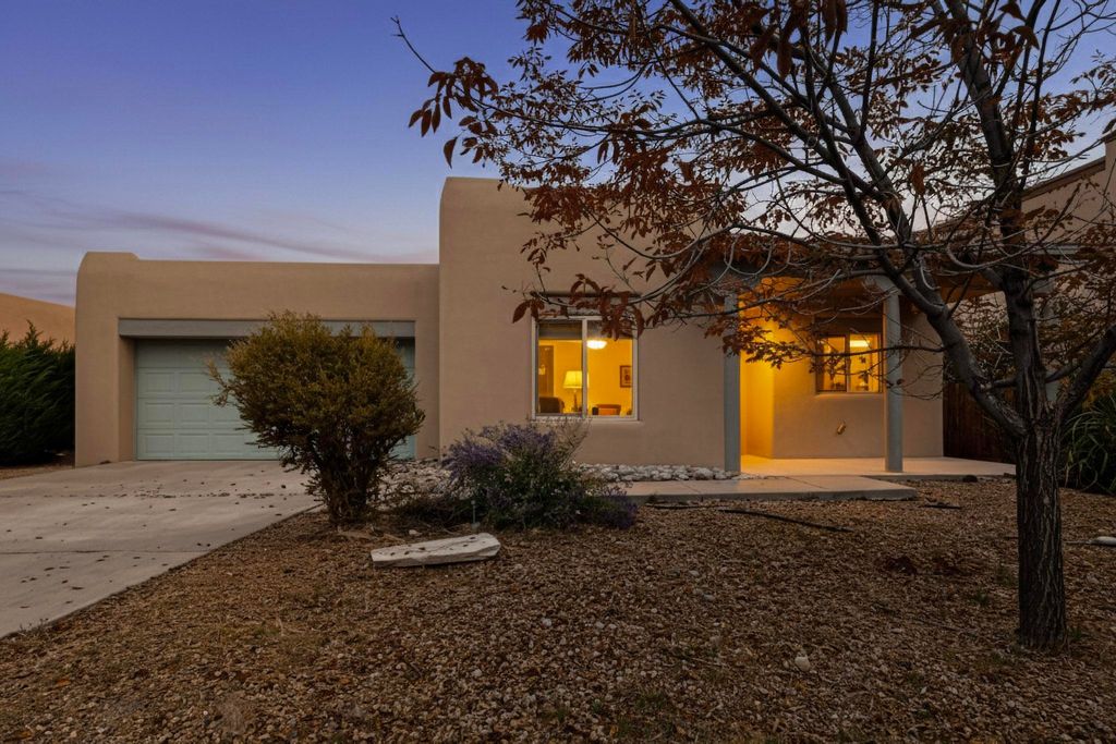 4631 Sunset Ridge, Santa Fe, NM 87507