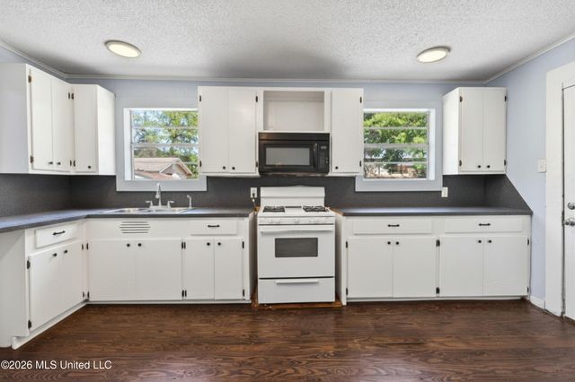 612 N Wright Avenue, Long Beach, MS 39560
