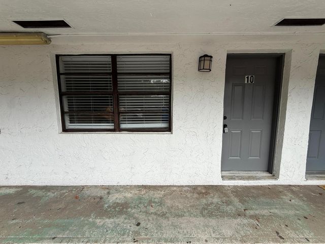 2316 MONROE Street 10, Hollywood, FL 33020