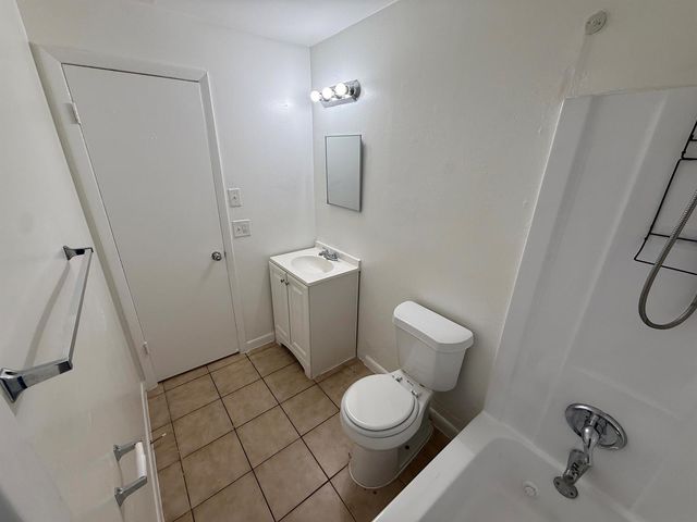 2316 MONROE Street 10, Hollywood, FL 33020