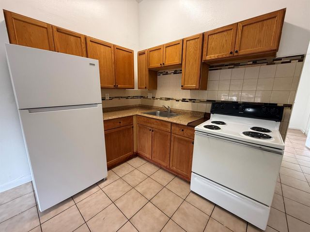 2316 MONROE Street 10, Hollywood, FL 33020