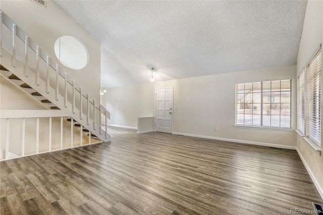 204 S Eagle Circle, Aurora, CO 80012