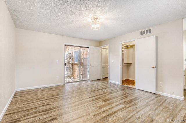 204 S Eagle Circle, Aurora, CO 80012